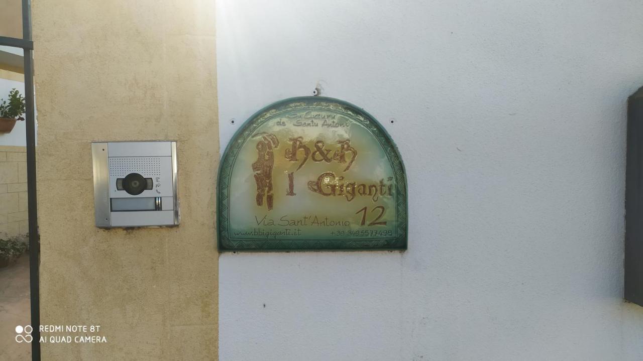리올라사르도 I Giganti B&B 외부 사진